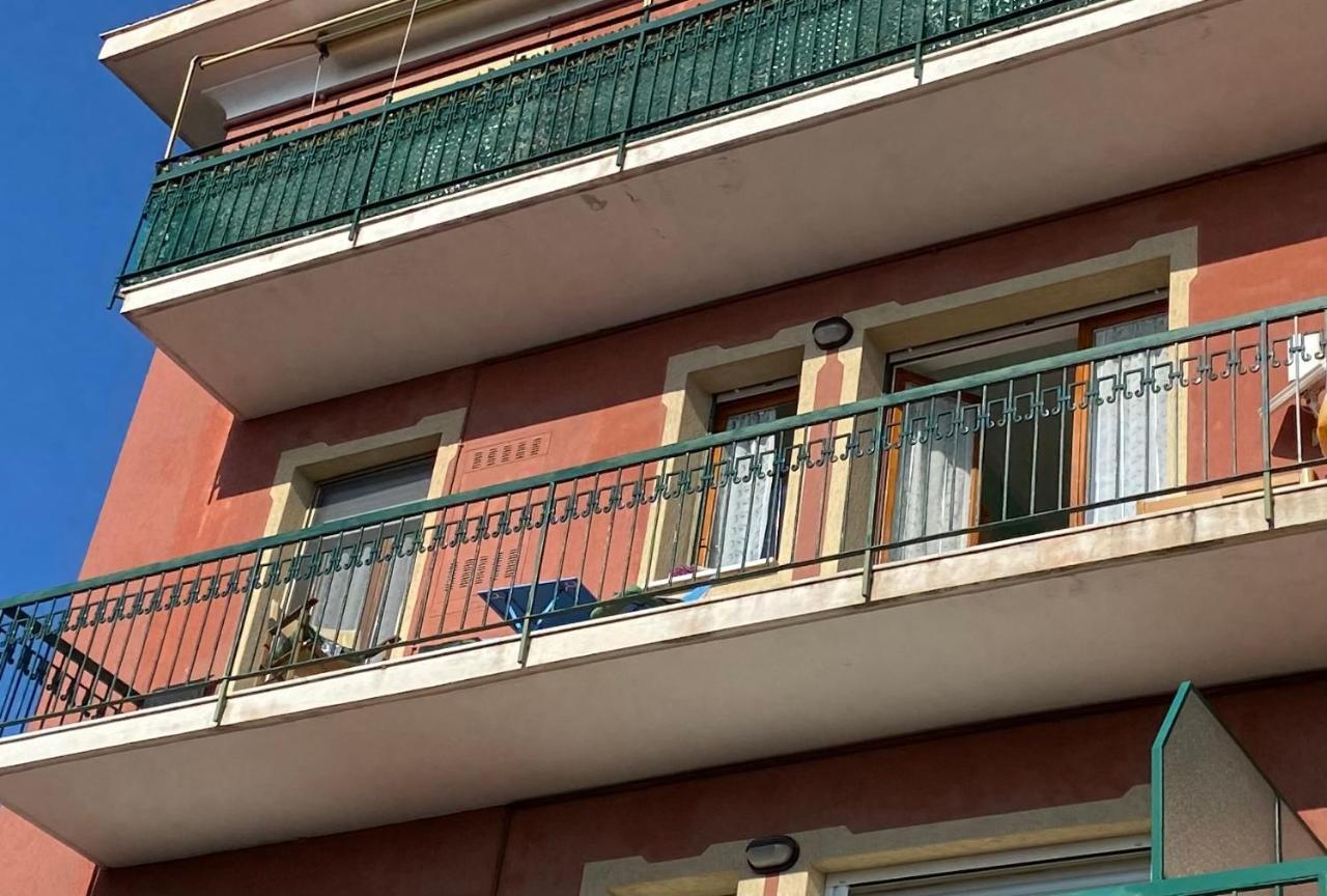 Vacanze A Finale Ligure Exteriör bild